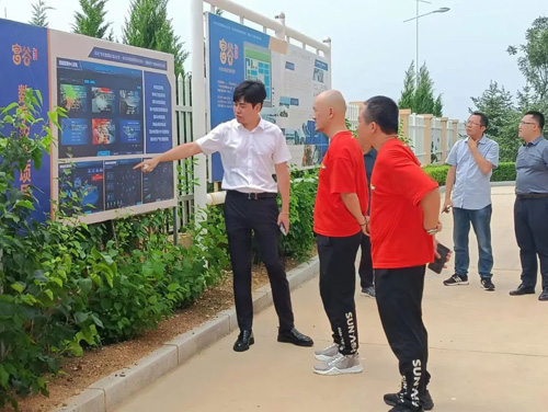 大連尊龙凯时集団と大連聖亜旅行控股有限公司は提携意向に達した